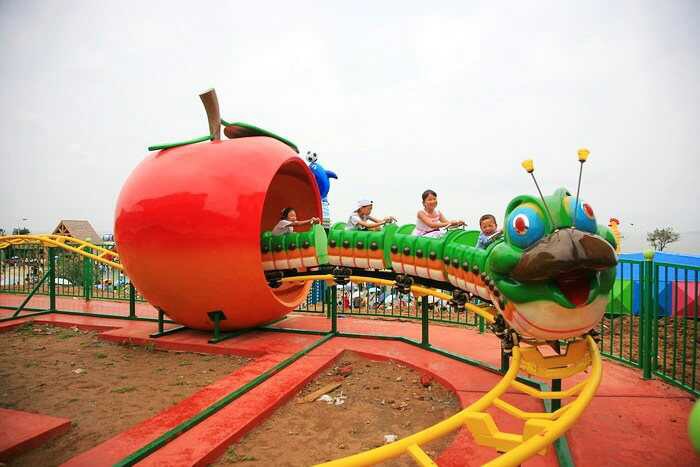 青虫滑车游乐设备